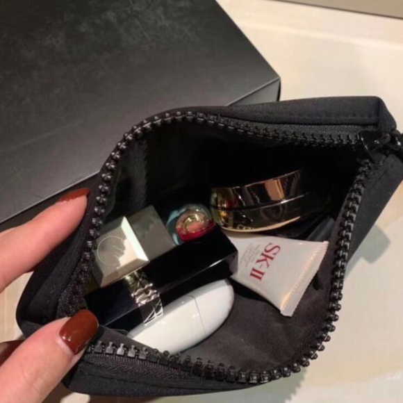 New w/Box: CHANEL Cosmetic Bag & CHANEL Mirror Duo Compact - Picture 8 of 12